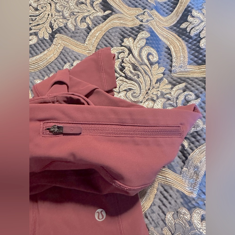 Lululemon Speed Up Tight 28" in Moss Rose - Picture 2 of 5